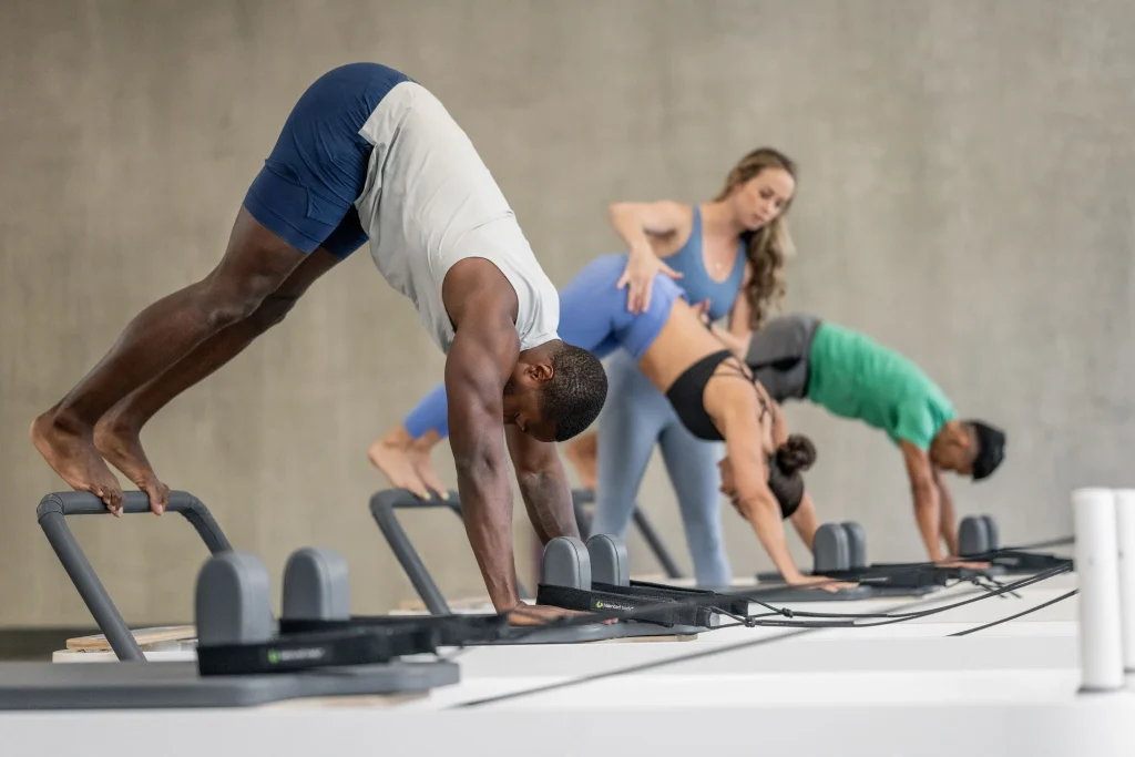 curso-instructor-pilates-clase